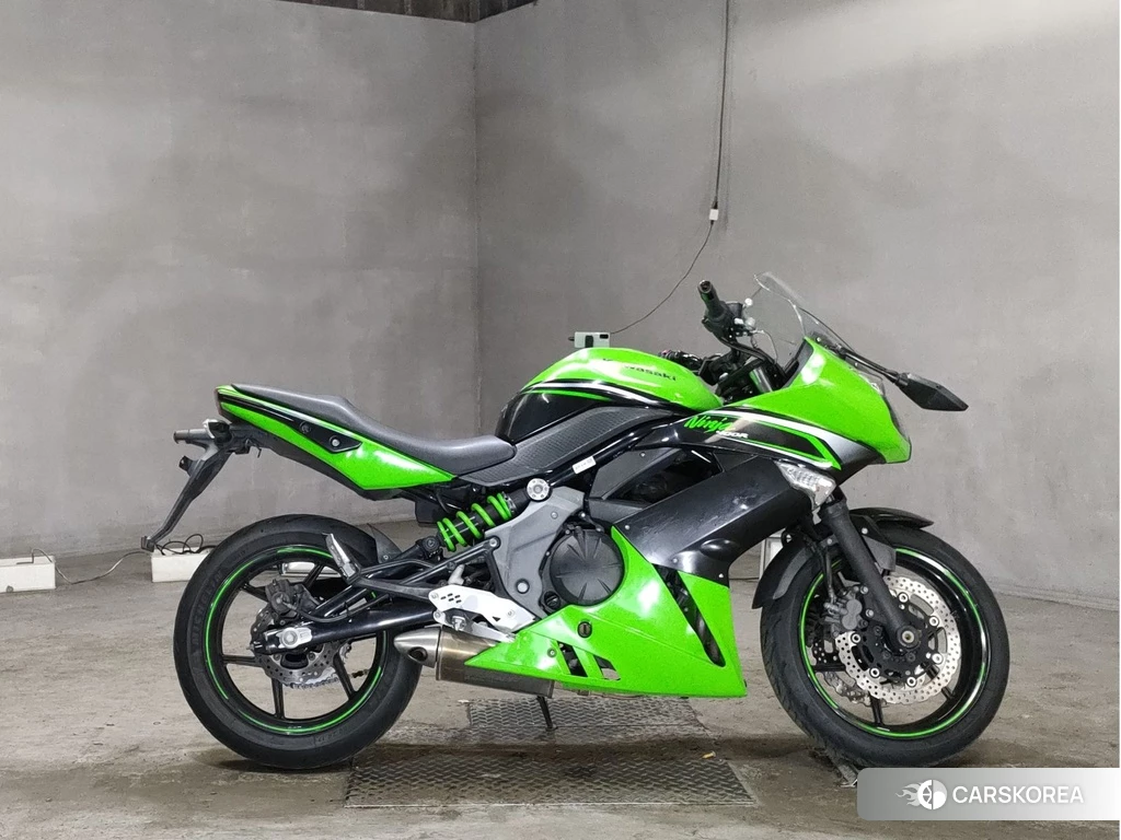 Проданный Kawasaki NINJA 400R 2012 из Японии