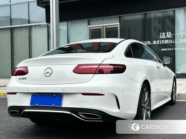 Mercedes-Benz E-class (imported) 2022 Белый из Китая