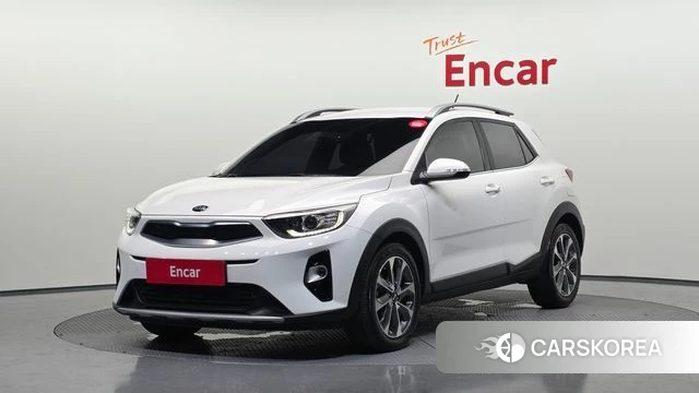 Kia Stonic 2018 Белый из Кореи