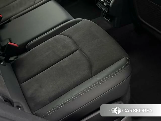Audi Q3 2022 Белый из Китая
