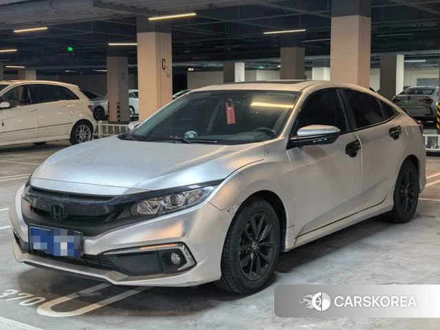 Honda Civic 2021 Серебристо-серый из Китая
