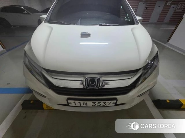 Honda Odyssey 2019 Белый из Кореи