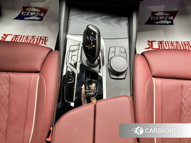 BMW 5 series 2022 Черный из Китая