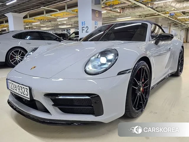 Porsche 911(992) 2023 Серебристо-серый из Кореи