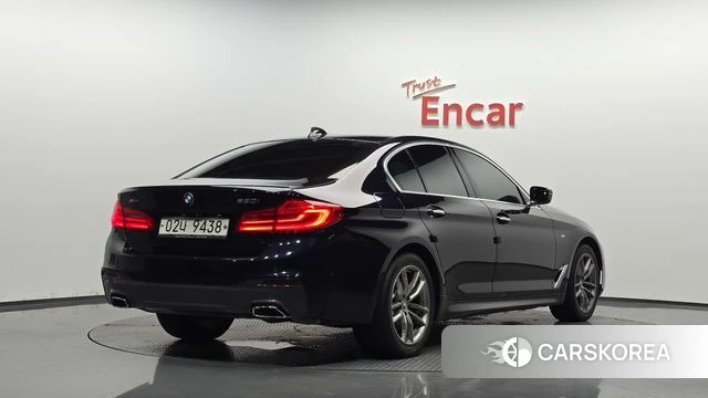 BMW 5 Series (G30) 2018 Черный из Кореи