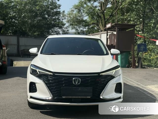 Chang'an Yidong 2022 Белый из Китая