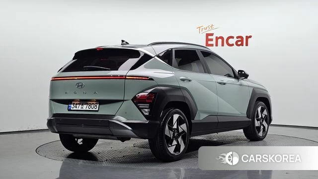 Hyundai Kona (SX2) 2023 Темно-зеленый из Кореи