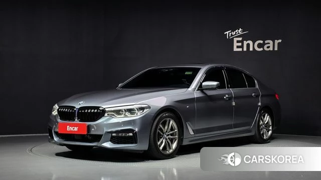 BMW 5 Series (G30) 2018 Серебристо-серый из Кореи