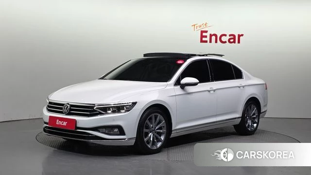 Volkswagen Passat GT (B8) 2021 Белый из Кореи