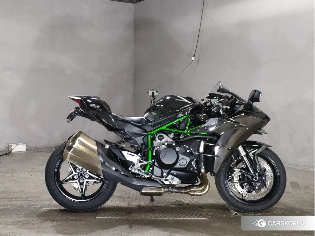 Проданный Kawasaki NINJA H2 2015 из Японии