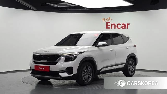 Kia Seltos 2022 Белый из Кореи