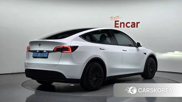 Tesla Model Y 2023 Белый из Кореи