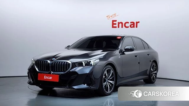 BMW 5 Series (G60) 2025 Серый из Кореи