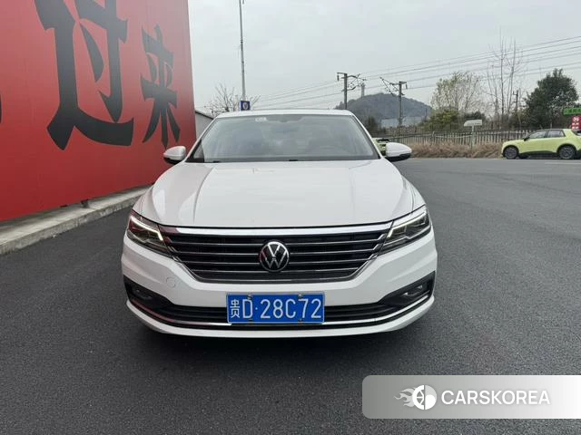 Volkswagen Lavida 2022 Белый из Китая