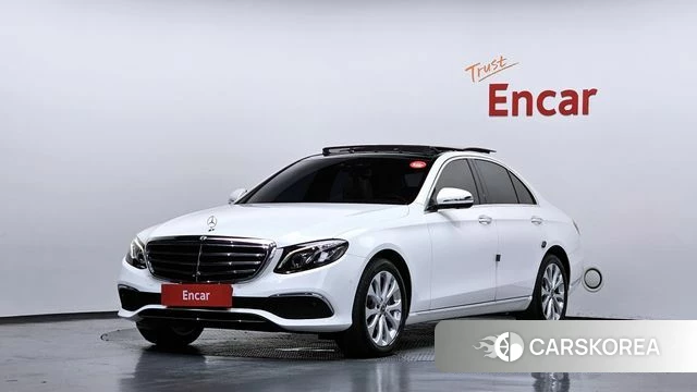 Mercedes-Benz E-Class W213 2019 Белый из Кореи