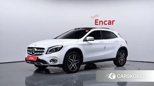 Mercedes-Benz GLA-Class X156 2019 Белый из Кореи