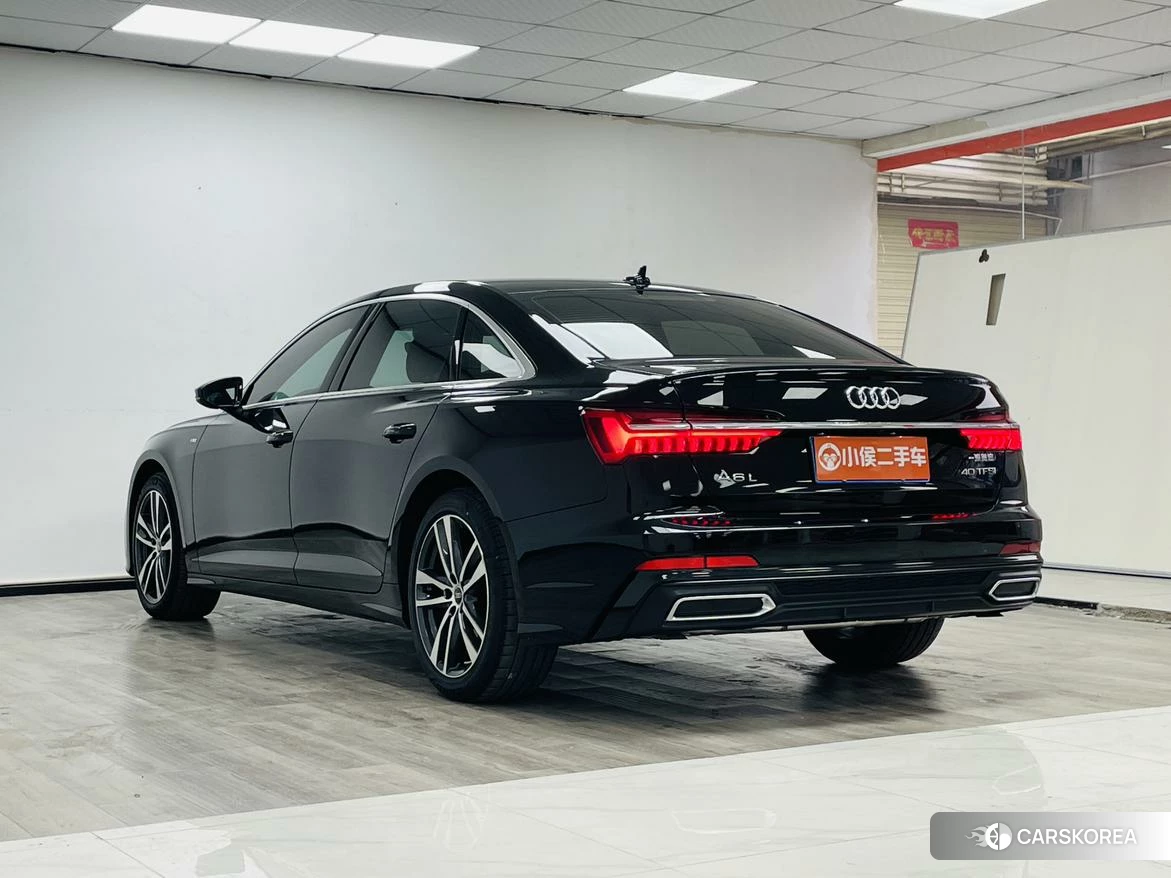 Audi A6L 2021 Черный из Китая