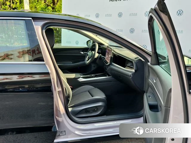 Volkswagen Passat 2024 Черный из Китая