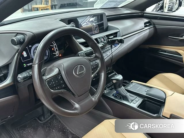 Lexus ES 2021 Белый из Китая