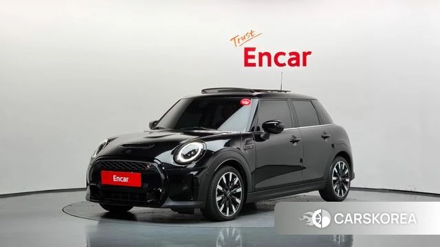 Mini Cooper S 2022 Черный из Кореи