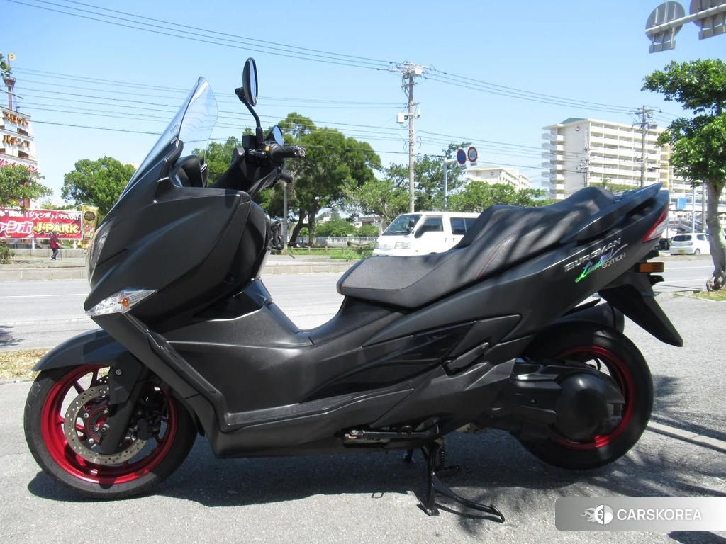 Проданный Suzuki BURGMAN 400 2017 из Японии, фото 2