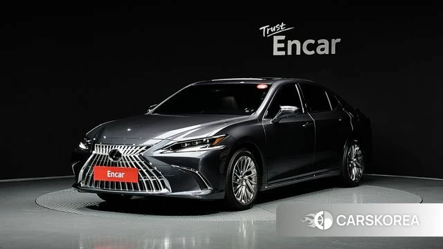Lexus ES300h 7th generation 2025 Серый из Кореи