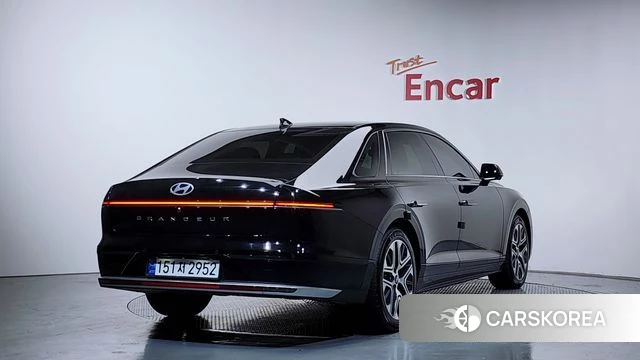 Hyundai Grandeur Hybrid (GN7) 2023 Черный из Кореи