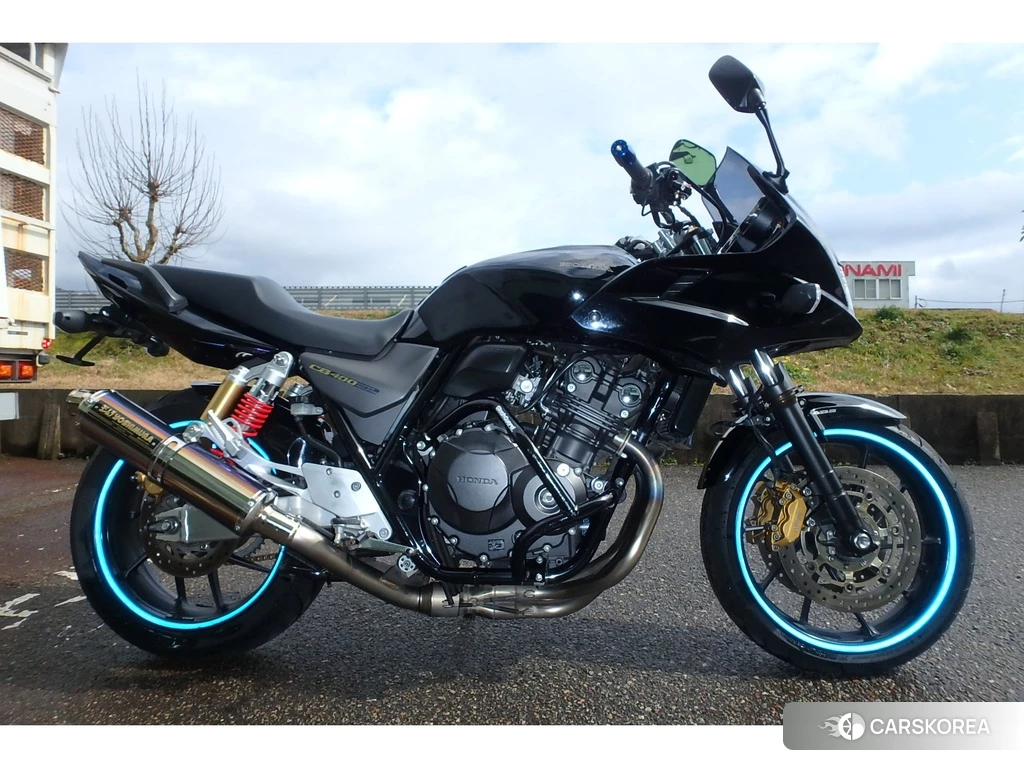 Проданный Honda CB400SF BOLDOR ABS 2017 из Японии, фото 2