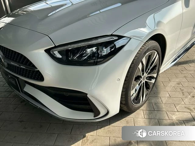 Mercedes-Benz C-class PHEV 2024 Белый из Китая