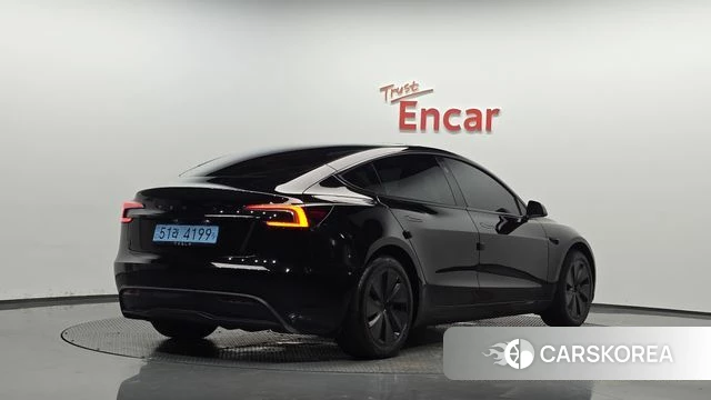 Tesla Model 3 2025 Черный из Кореи