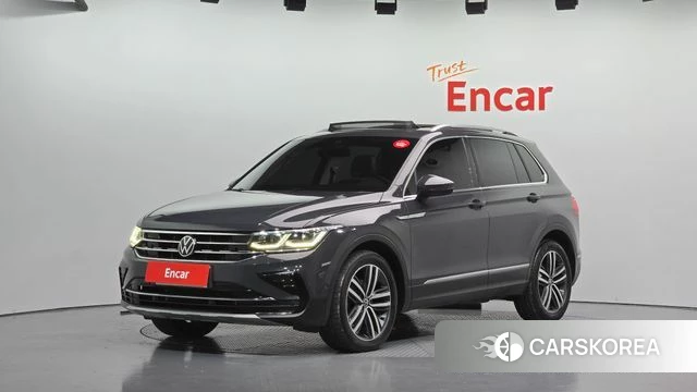 Volkswagen Tiguan second Generation 2022 Серый из Кореи