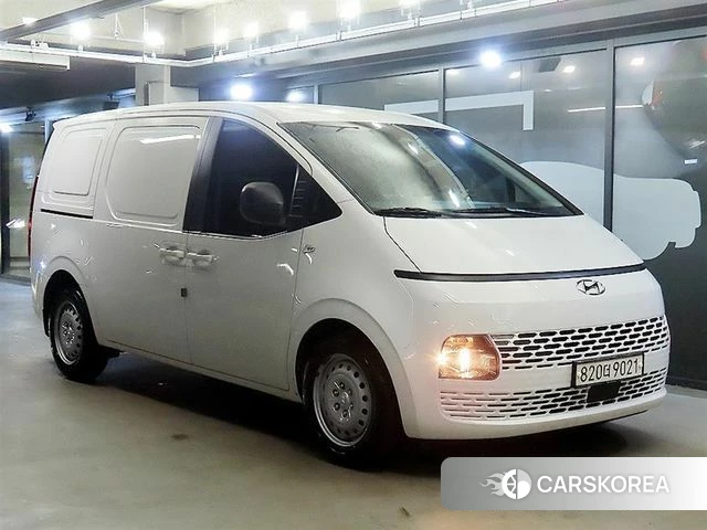 Hyundai Staria 2022 Белый из Кореи