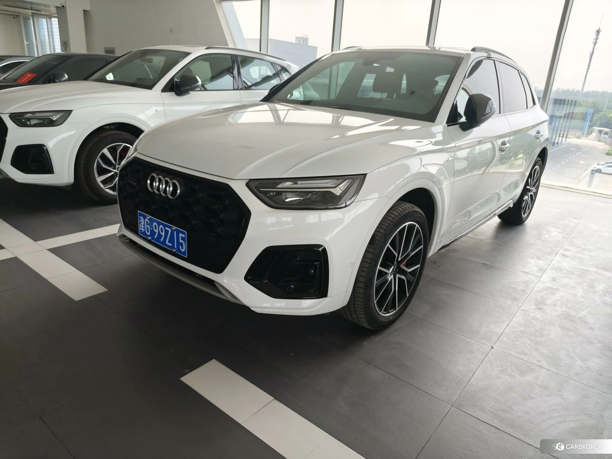 Audi Q5L 2024 Белый из Китая