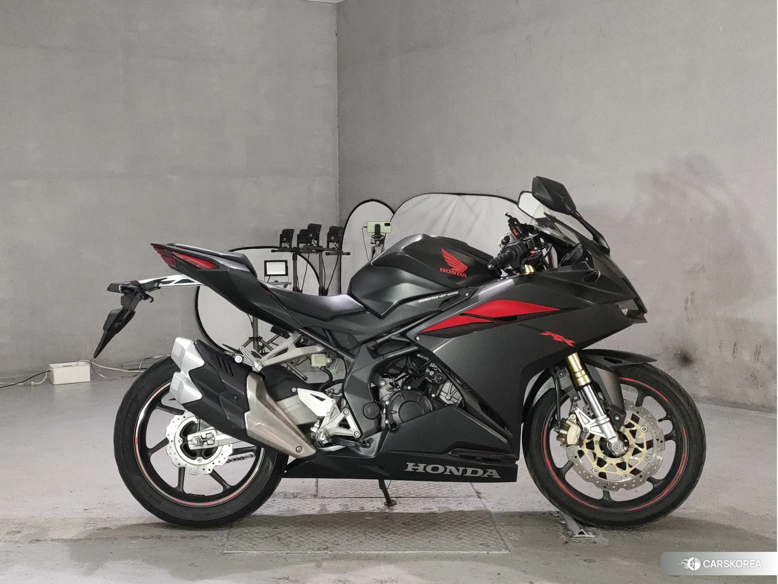Проданный Honda CBR250RR 2017 из Японии, фото 2