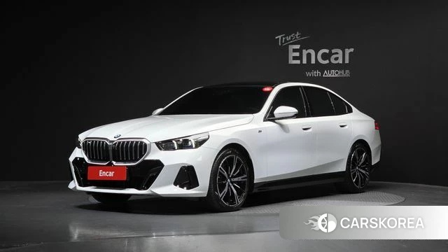 BMW 5 Series (G60) 2025 Белый из Кореи