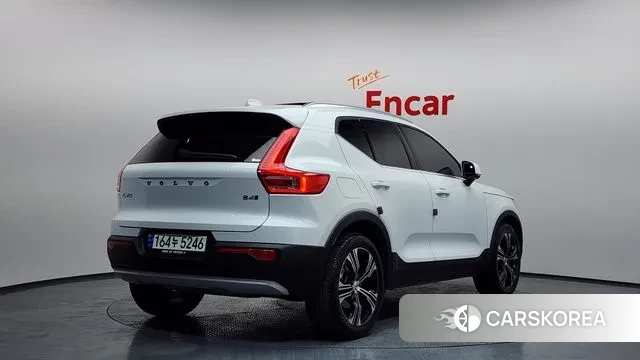 Volvo XC40 2021 Белый из Кореи