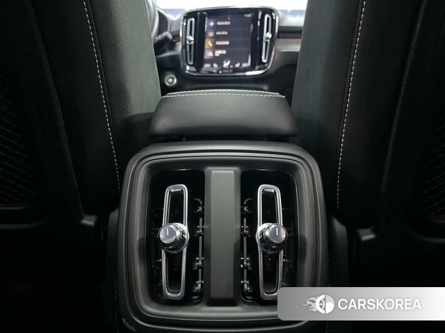 Volvo XC40 2021 Белый из Китая