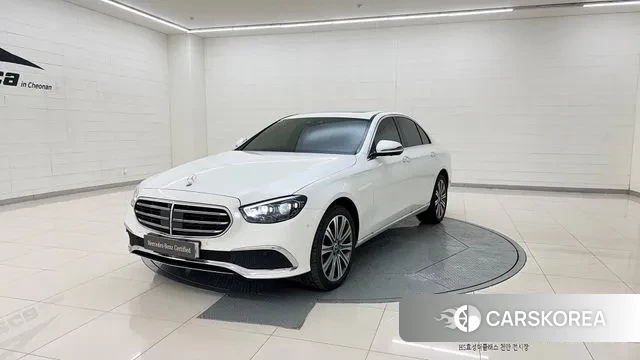 Mercedes-Benz E-Class W213 2022 Белый из Кореи