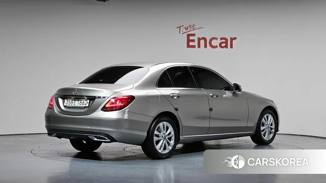 Mercedes-Benz C-Class W205 2020 Песочный из Кореи