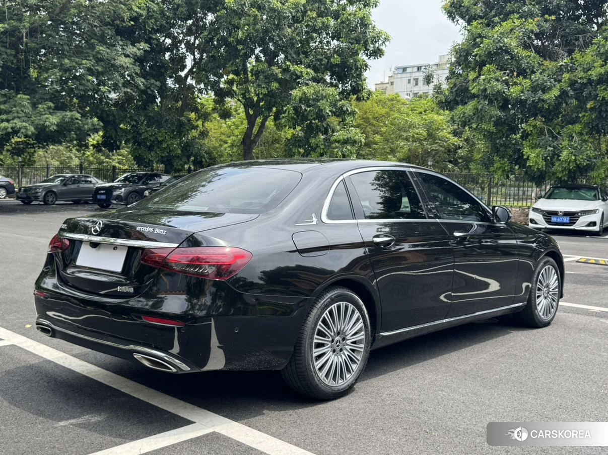 Mercedes-Benz E-Class 2021 Черный из Китая