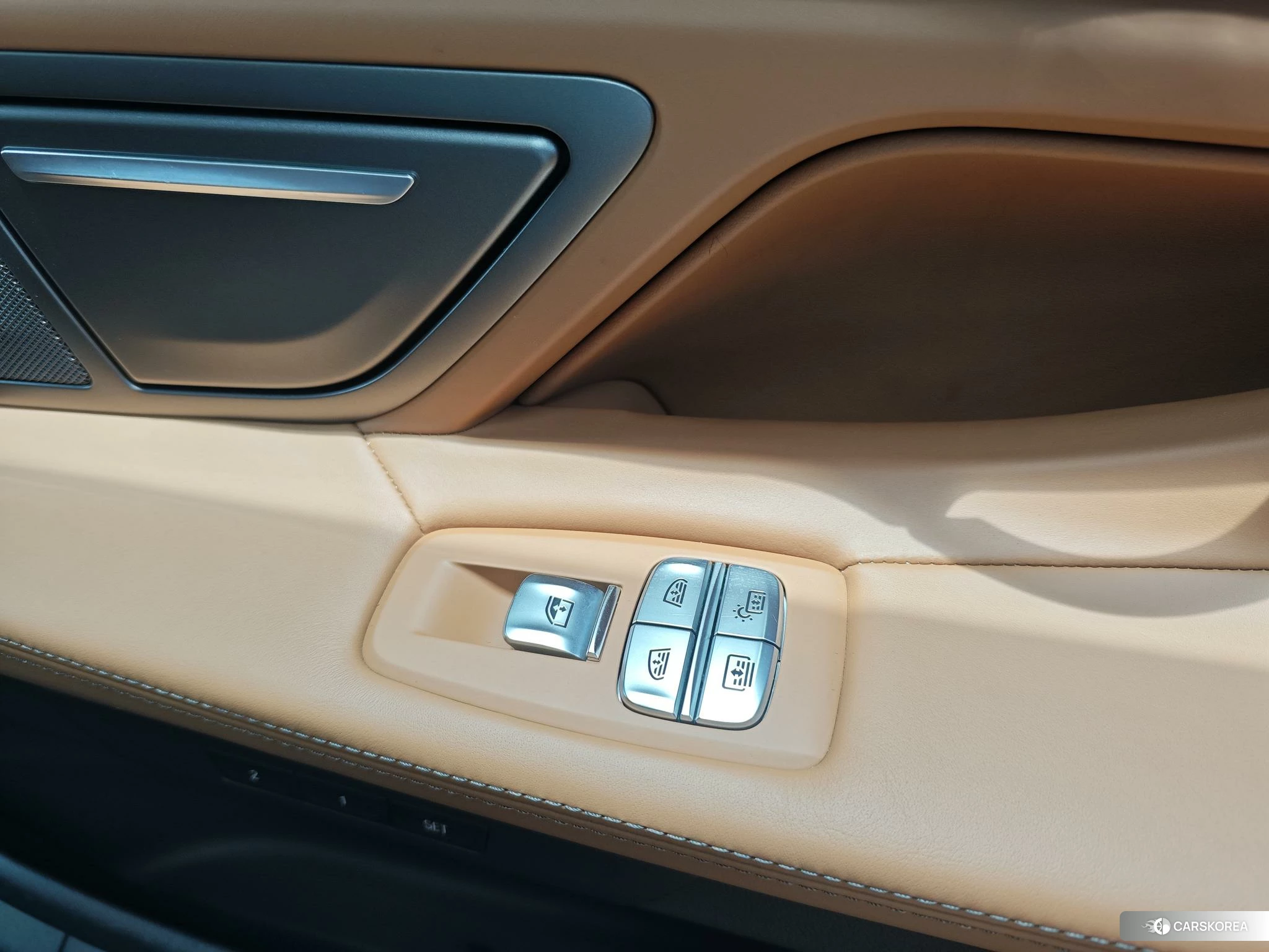 BMW 7 series 2021 Темно-серый из Китая