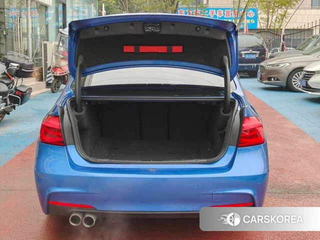 BMW 3 series 2018 Синий из Китая