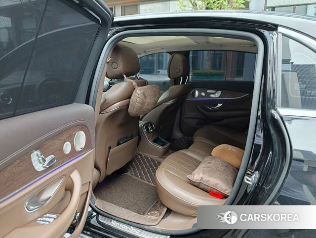 Mercedes-Benz E-class 2021 Черный из Китая