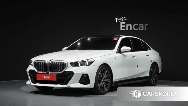 BMW 5 Series (G60) 2023 Белый из Кореи