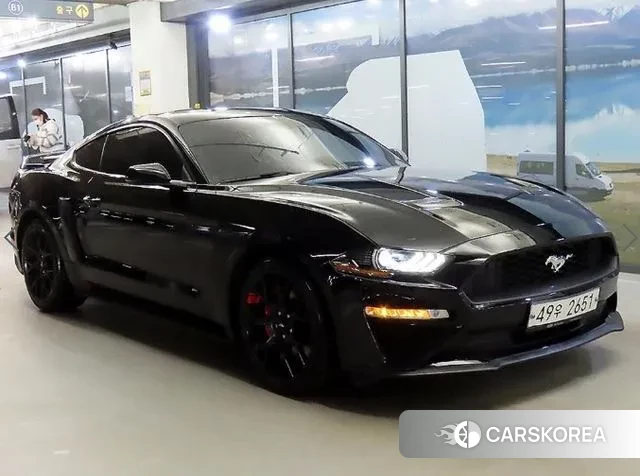 Ford Mustang 2019 Черный из Кореи