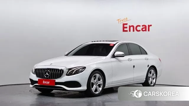 Mercedes-Benz E-Class W213 2018 Белый из Кореи