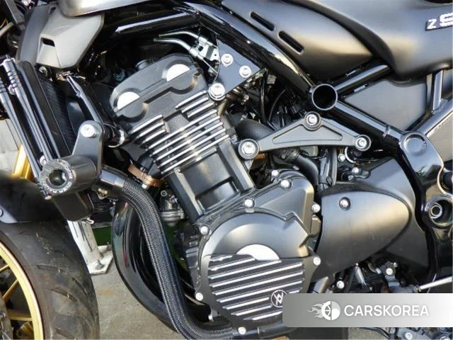 Engine photo
