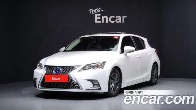 Lexus CT200h 2018 Белый из Кореи