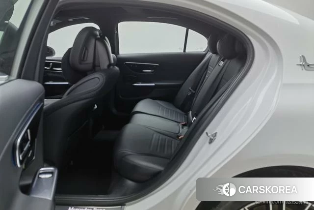 Mercedes-Benz Class C 2023 Белый из Китая