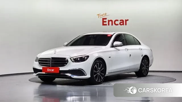 Mercedes-Benz E-Class W213 2021 Белый из Кореи